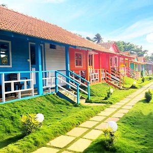 Morjim Queen Beach Resort